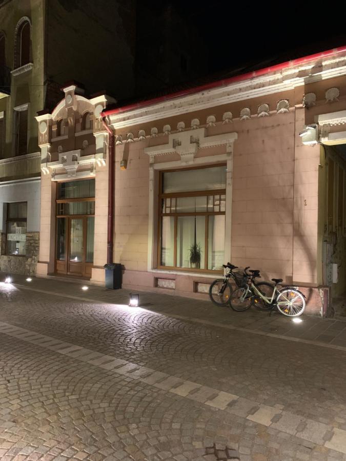 Casa Central Luxury Орадя Экстерьер фото